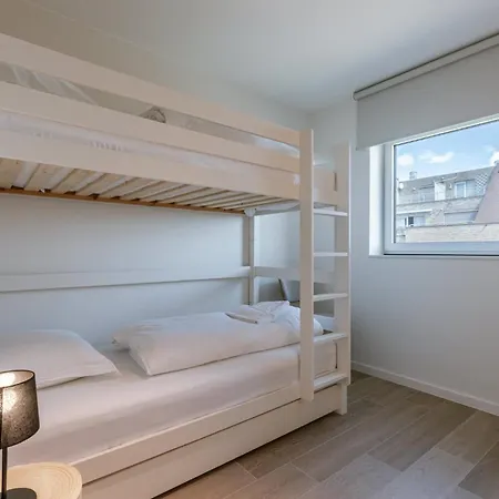 Coastal Getaway - Free Parking & Balcony - Baldus - 200m From