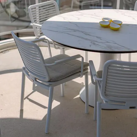 Coastal Getaway - Free Parking & Balcony - Baldus - 200m From